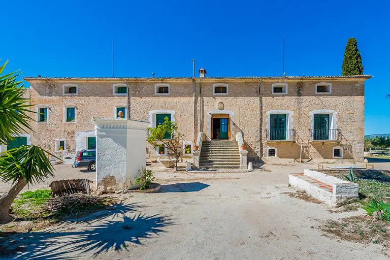 Bâtiment historique de 2200m2 à Onteniente Valencia