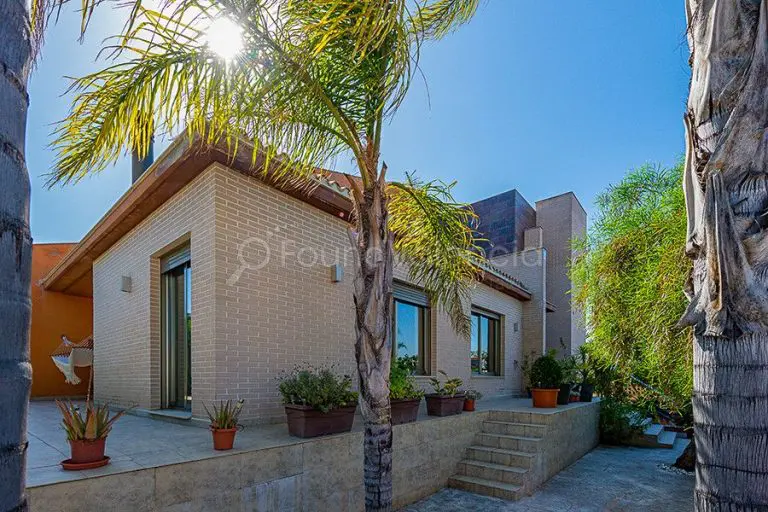 Villa moderne à Alcudia Valence avec des services à proximité