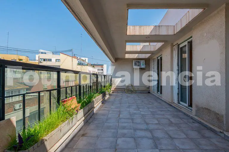 Superbe Penthouse avec Terrasse et Vues Incroyables à Pla del Remei