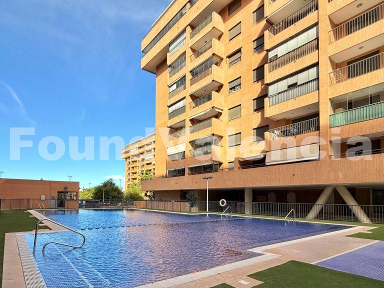 Appartement Spacieux en Rez-de-chaussée à La Patacona avec Parking et Terrasses