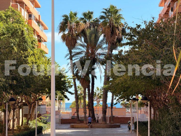 Appartement Spacieux en Rez-de-chaussée à La Patacona avec Parking et Terrasses