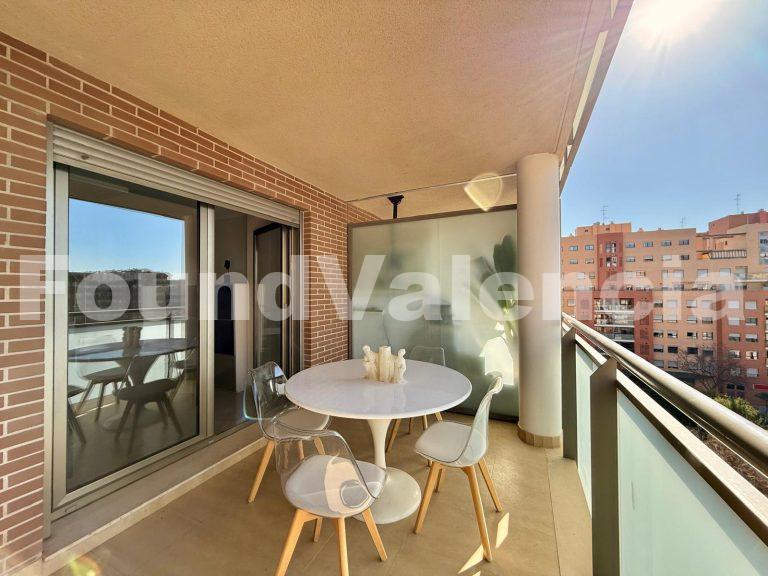 MAGNIFIQUE APPARTEMENT EN LOCATION COURT TERME AVEC TERRASSE ET PISCINE