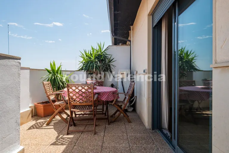 Attique Duplex Exclusif avec Terrasse