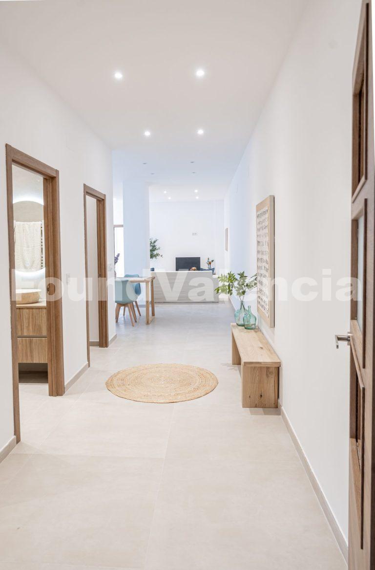 Un rez-de-chaussée rénové avec terrasse et patio privés 2 Un rez-de-chaussée rénové avec terrasse et patio privés