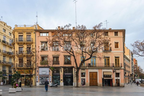 Bureau à Louer avec Vue Exclusive sur les Tours de Serrano