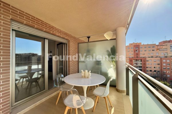 MAGNIFIQUE APPARTEMENT EN LOCATION COURT TERME AVEC TERRASSE ET PISCINE