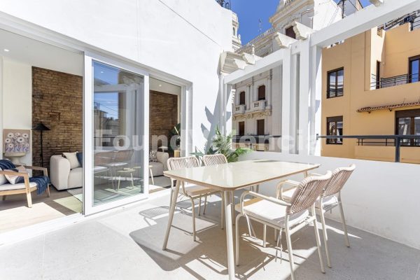 Superbe penthouse avec terrasse à deux pas de la Plaza del Ayuntamiento